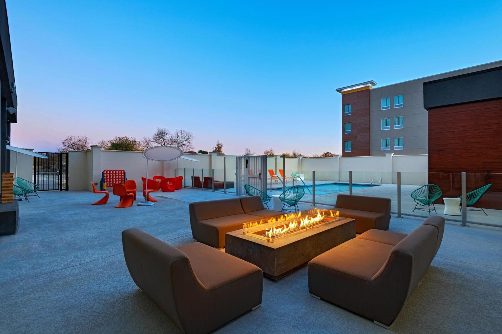 Aloft Waco Downtown Hotel Kültér fotó